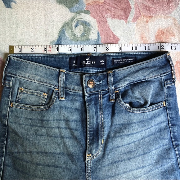 Hollister high rise supper skinny jeans, size W25/L32 - Picture 6 of 12